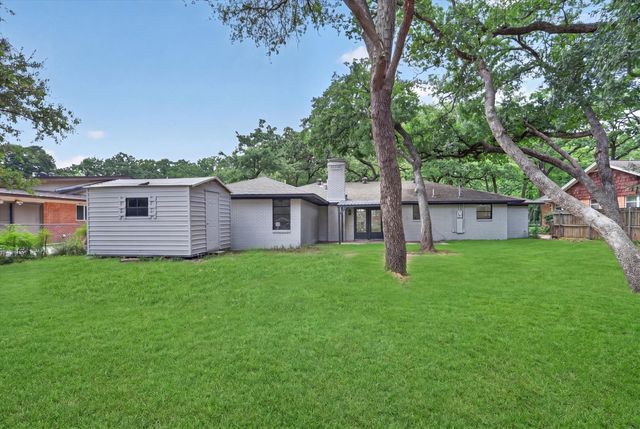 410 Nottingham Drive, Irving, TX 75061