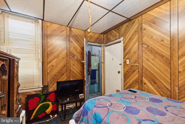 2423 N MYRTLEWOOD ST, Philadelphia, PA 19132