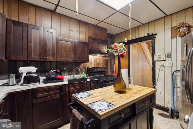 2423 N MYRTLEWOOD ST, Philadelphia, PA 19132