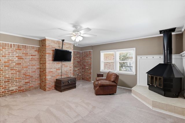112 Diane Drive, Sanger, TX 76266