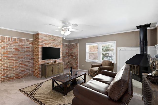 112 Diane Drive, Sanger, TX 76266