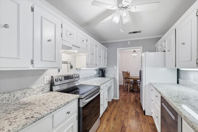 112 Diane Drive, Sanger, TX 76266