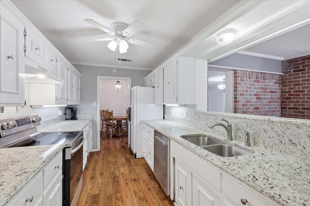 112 Diane Drive, Sanger, TX 76266