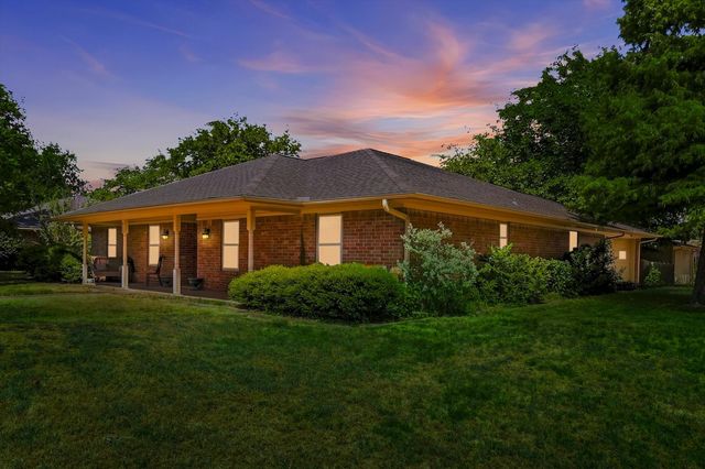 112 Diane Drive, Sanger, TX 76266