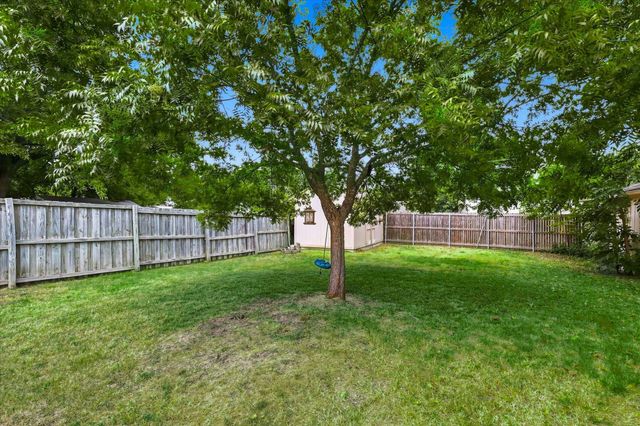 112 Diane Drive, Sanger, TX 76266