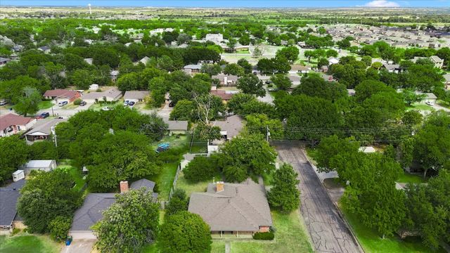 112 Diane Drive, Sanger, TX 76266