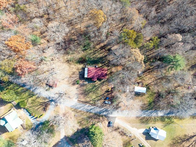 2906 Douthit Road, Mineral Bluff, GA 30559