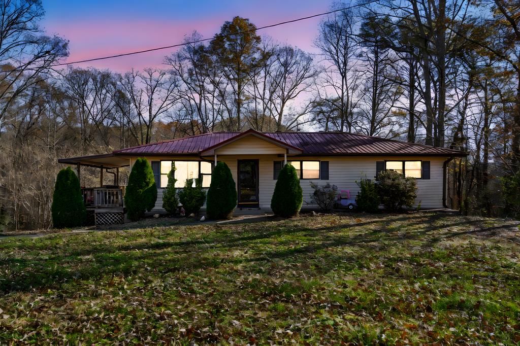 2906 Douthit Road, Mineral Bluff, GA 30559