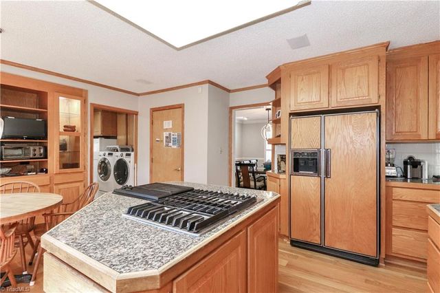 251 Gleneagles Road E, Statesville, NC 28625