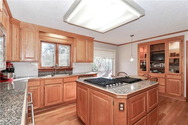 251 Gleneagles Road E, Statesville, NC 28625