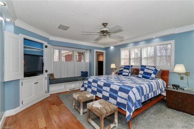 251 Gleneagles Road E, Statesville, NC 28625