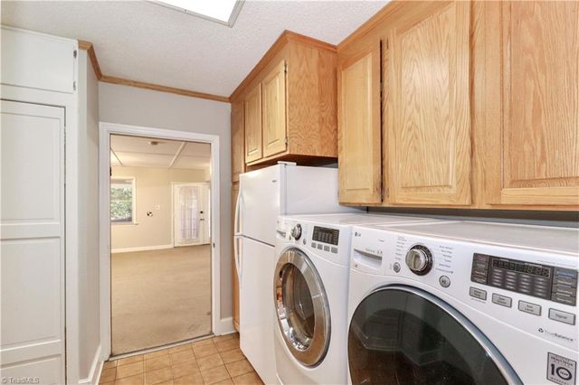 251 Gleneagles Road E, Statesville, NC 28625