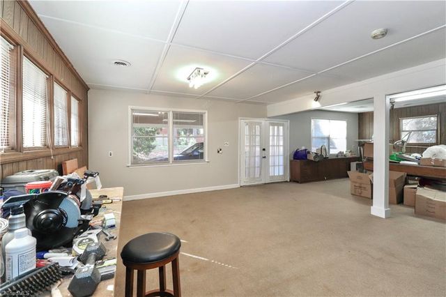 251 Gleneagles Road E, Statesville, NC 28625