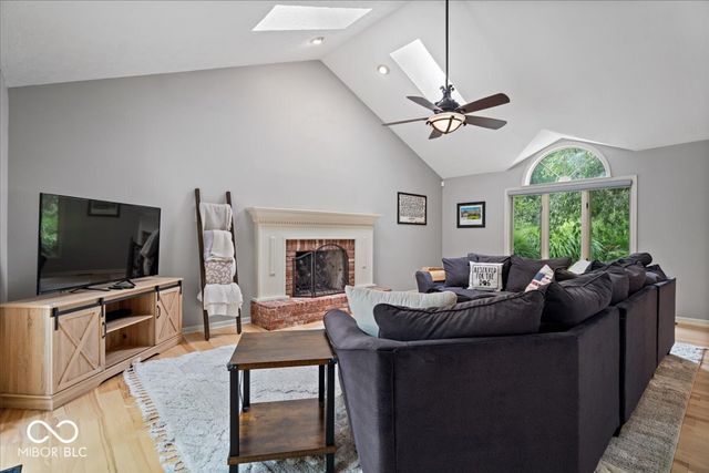 9127 Pinecreek Court, Indianapolis, IN 46256