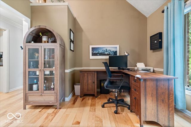 9127 Pinecreek Court, Indianapolis, IN 46256