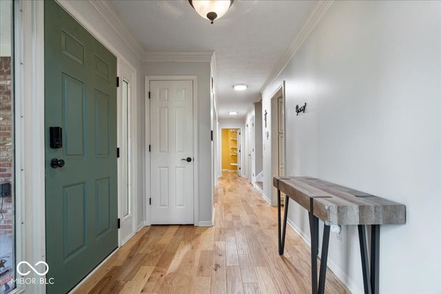 9127 Pinecreek Court, Indianapolis, IN 46256