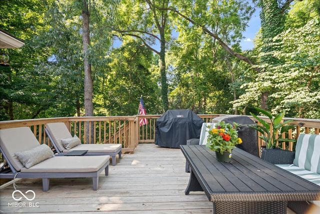 9127 Pinecreek Court, Indianapolis, IN 46256