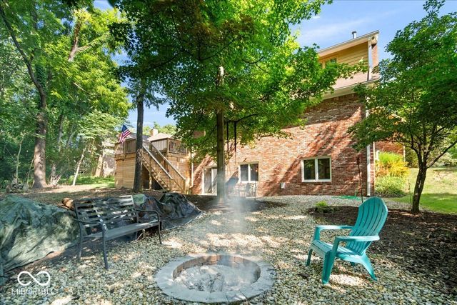 9127 Pinecreek Court, Indianapolis, IN 46256