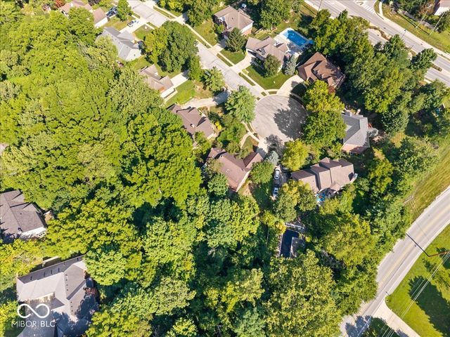 9127 Pinecreek Court, Indianapolis, IN 46256