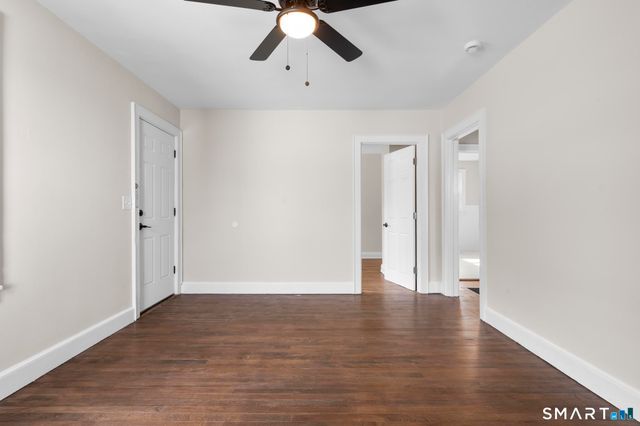 216-R West Thames Street, Norwich, CT 06360