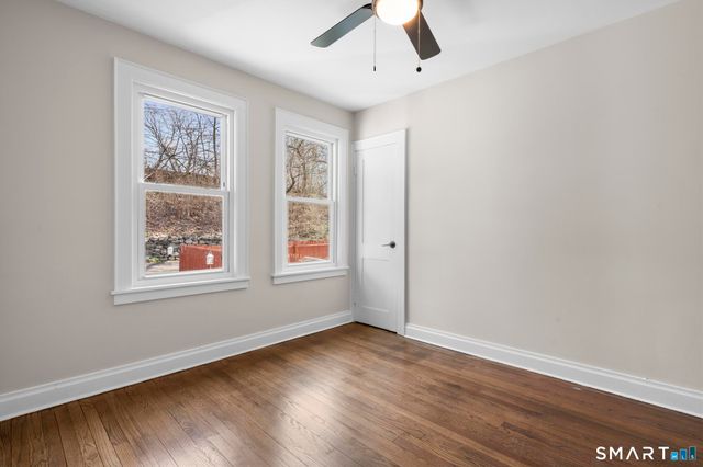 216-R West Thames Street, Norwich, CT 06360