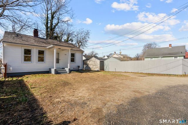 216-R West Thames Street, Norwich, CT 06360