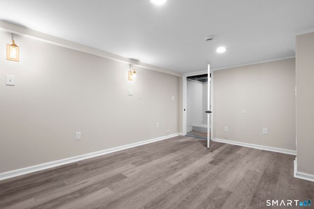 216-R West Thames Street, Norwich, CT 06360