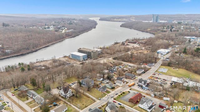 216-R West Thames Street, Norwich, CT 06360