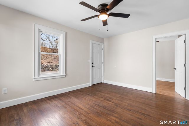 216-R West Thames Street, Norwich, CT 06360