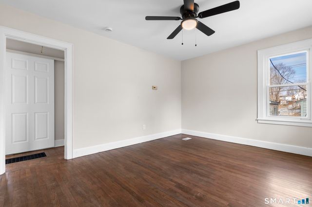 216-R West Thames Street, Norwich, CT 06360