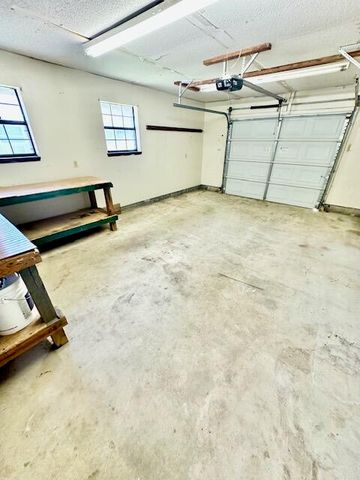 1204 Thomason Drive, Fort Walton Beach, FL 32547