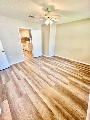 1204 Thomason Drive, Fort Walton Beach, FL 32547