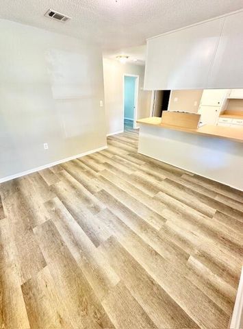 1204 Thomason Drive, Fort Walton Beach, FL 32547