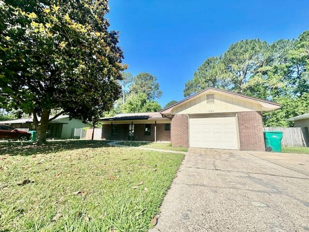 1204 Thomason Drive, Fort Walton Beach, FL 32547