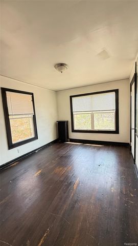 3211 Leslie Street, Detroit, MI 48238
