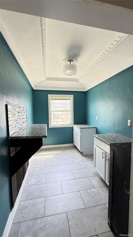 3211 Leslie Street, Detroit, MI 48238