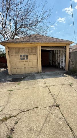 3211 Leslie Street, Detroit, MI 48238