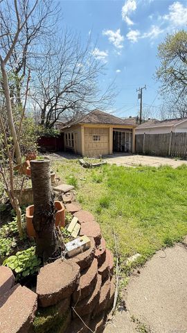 3211 Leslie Street, Detroit, MI 48238