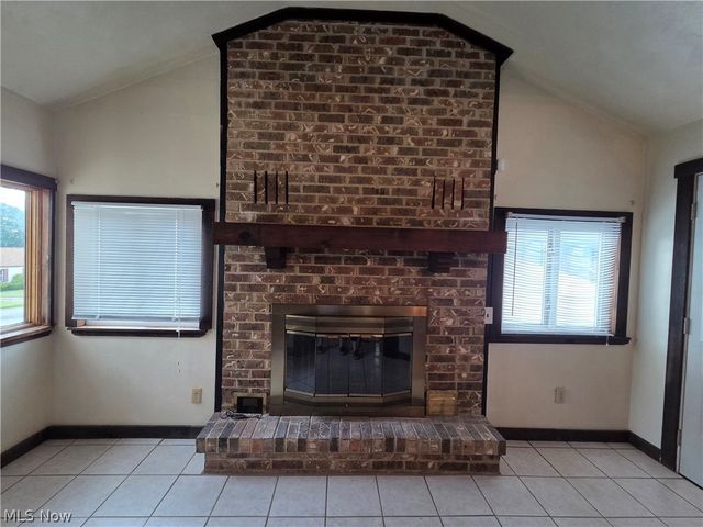 636 Lincoln Avenue, Struthers, OH 44471