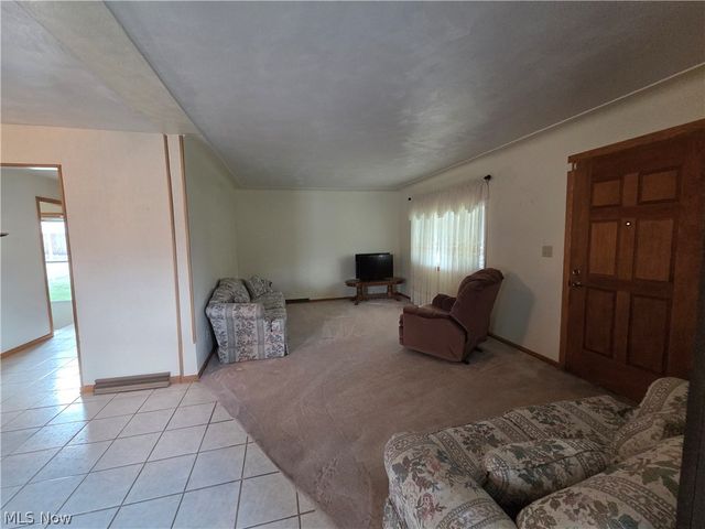 636 Lincoln Avenue, Struthers, OH 44471