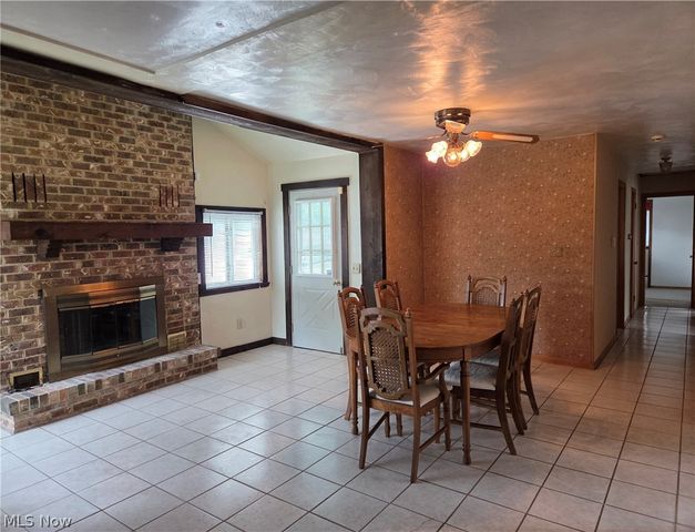 636 Lincoln Avenue, Struthers, OH 44471