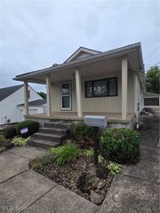 636 Lincoln Avenue, Struthers, OH 44471