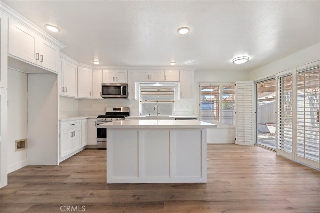 Image 4 of property listing at 5999 Warwick Hills, Banning, CA 92220