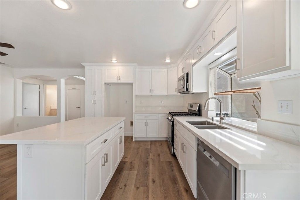 Image 5 of property listing at 5999 Warwick Hills, Banning, CA 92220