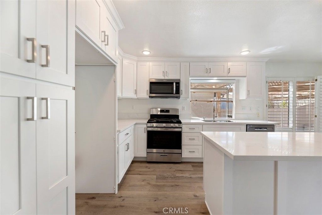 Image 6 of property listing at 5999 Warwick Hills, Banning, CA 92220