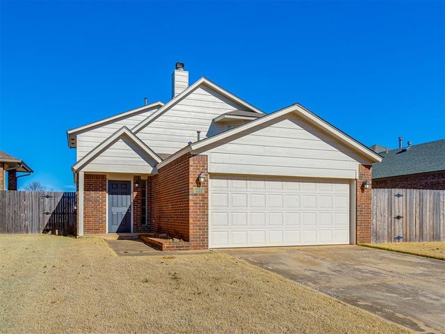 1015 SW 22nd Street, Moore, OK 73170