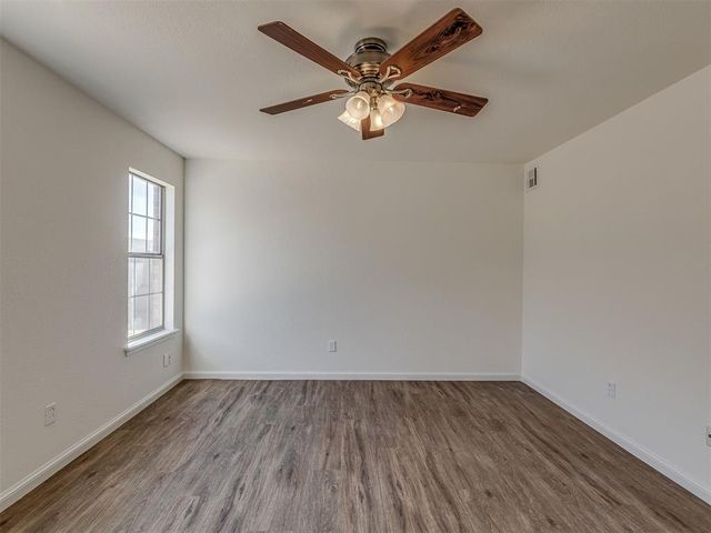 1015 SW 22nd Street, Moore, OK 73170