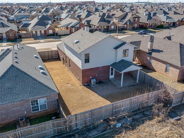 1015 SW 22nd Street, Moore, OK 73170