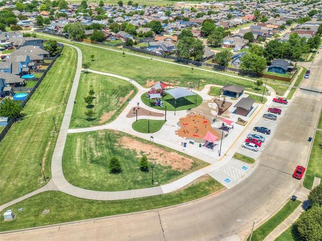 1015 SW 22nd Street, Moore, OK 73170