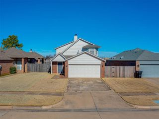 1015 SW 22nd Street, Moore, OK 73170
